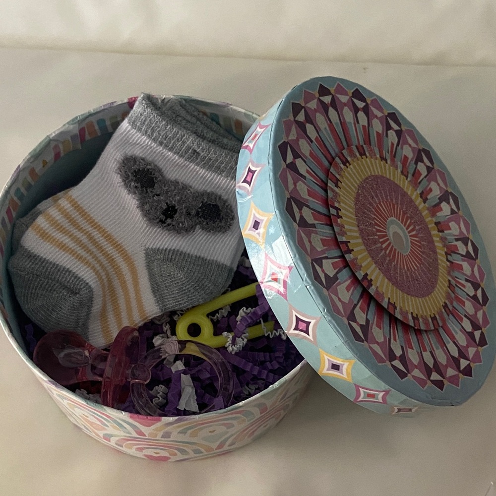 🎁 Baby Socks Gift Set Perfect for Pregnancy Surprise or Baby Reveal